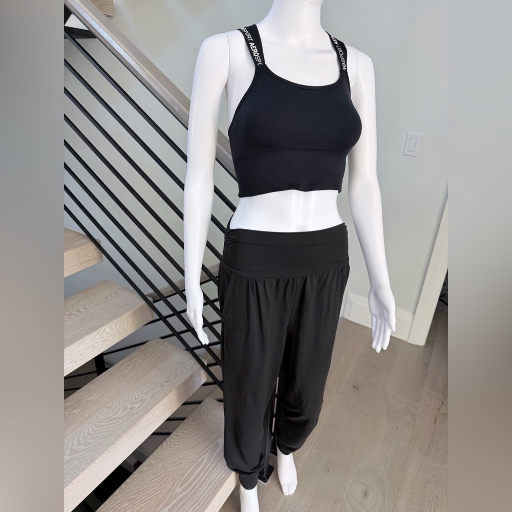 New Workout Yoga Fitness Gym Luoungewear Black Sports Bra and Joggers Set size S - Picture 2 of 4